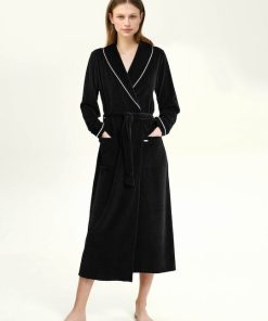 Vamp Χειμωνιάτικη Γυναικεία Μακριά Ρόμπα Με Ζώνη Βελούδο Κωδ. 23164
